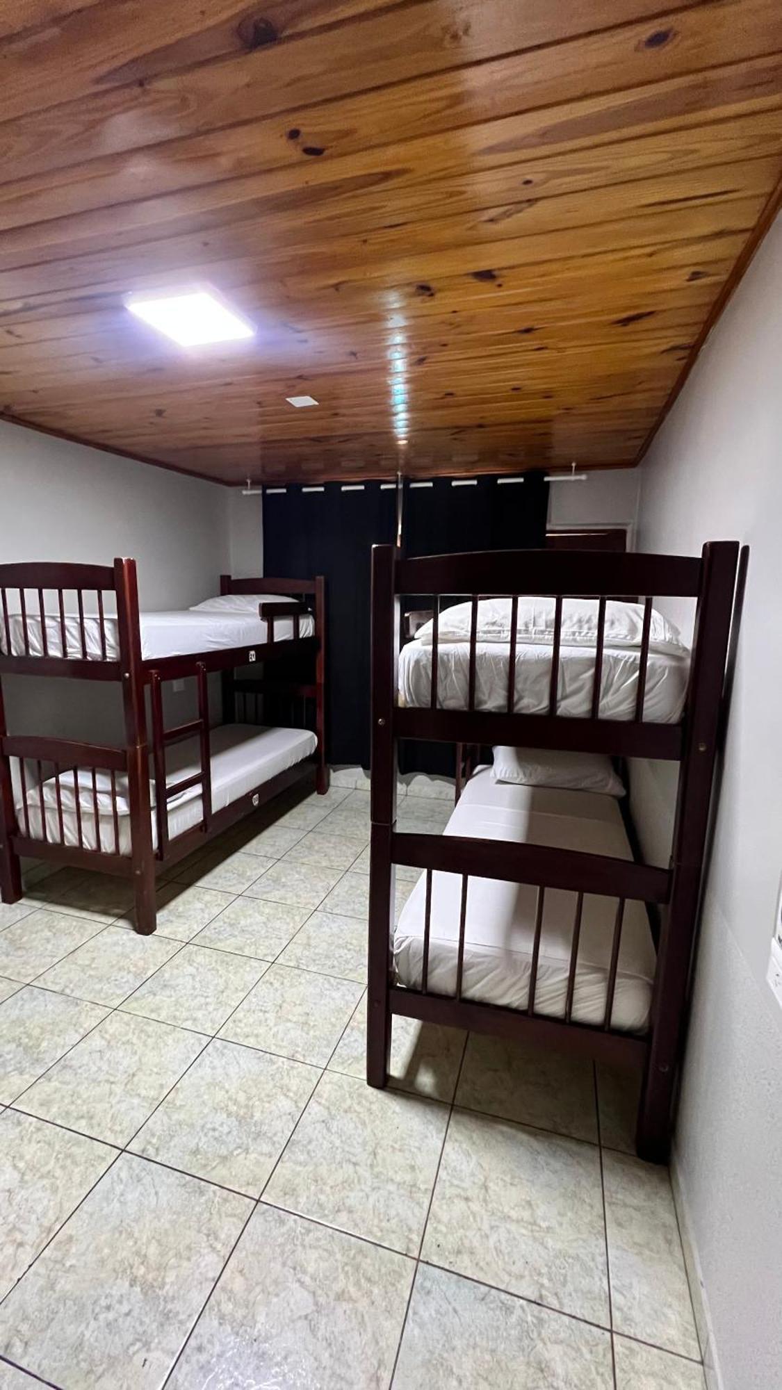 Hostel Peter Pan Пуерто Игуасу Екстериор снимка